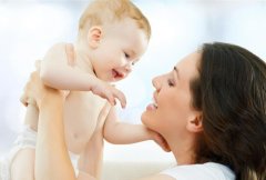 廣州學育嬰師還是月嫂好？月嫂還要再學育嬰師嗎