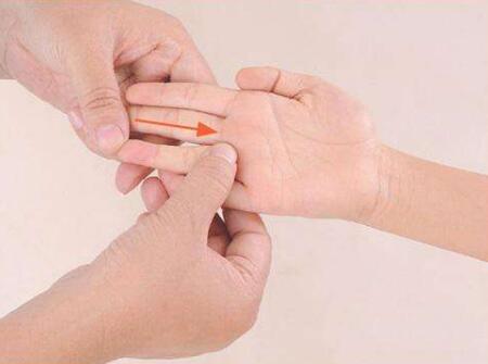 小兒推拿治療和預防小兒便秘的根本方法|花都小兒推拿培訓